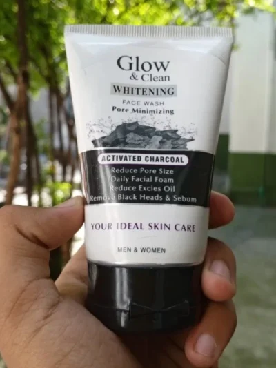 Glow & Clean Charcoal Face Wash | Deep Cleansing Oil Control & Pore Care